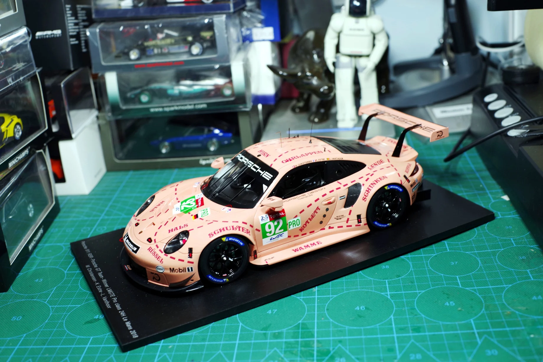 SPARK 1/18 2018 Le Mans GT автомобиль из литого металла модель PorscheDAL 911 RSR #92 розовый сплав