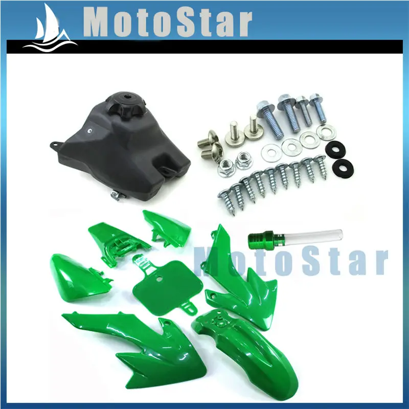 Комплекты крыльев из зеленого пластика с обтекателем + винты бак вентиляционный