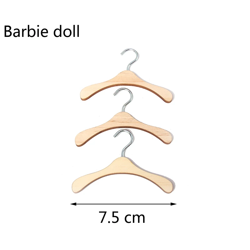 Кукольная вешалка для аксессуаров из деревянного материала ручной работы 3
