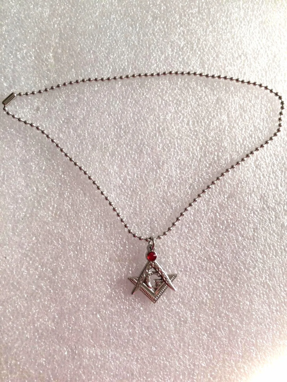 

Wholesale 1" Tall Masonic Square & Compass with Red Rhinestone Necklace Pendant
