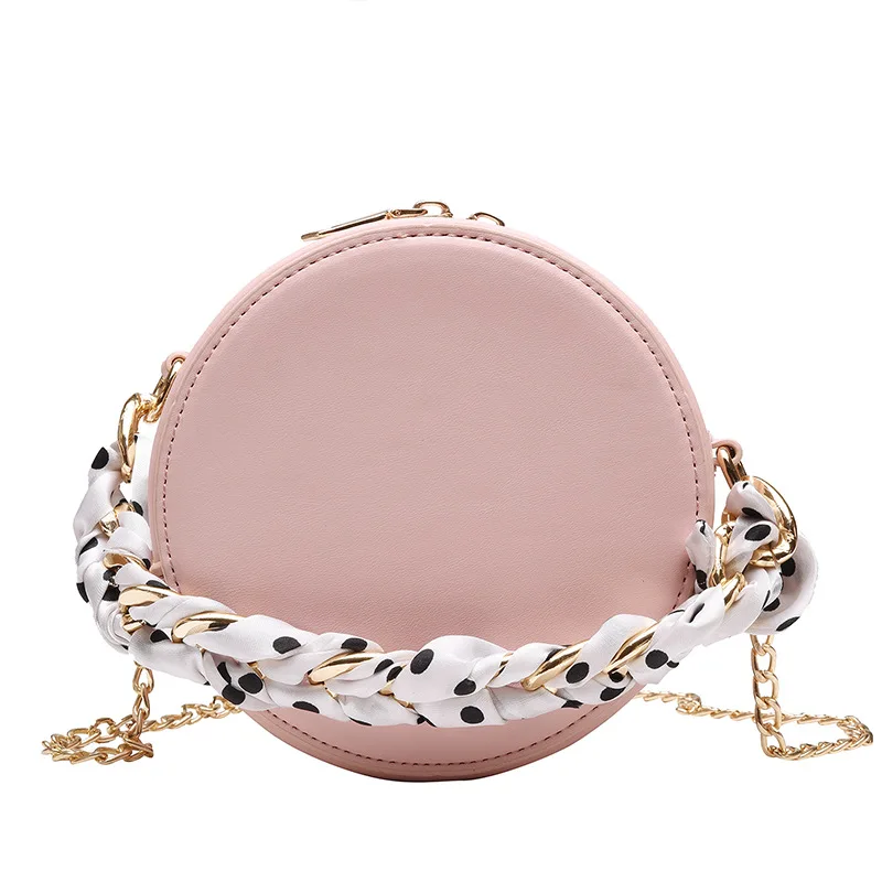 Круглая сумка-мессенджер с сердечком маленькая круглая шелковая ручками женская