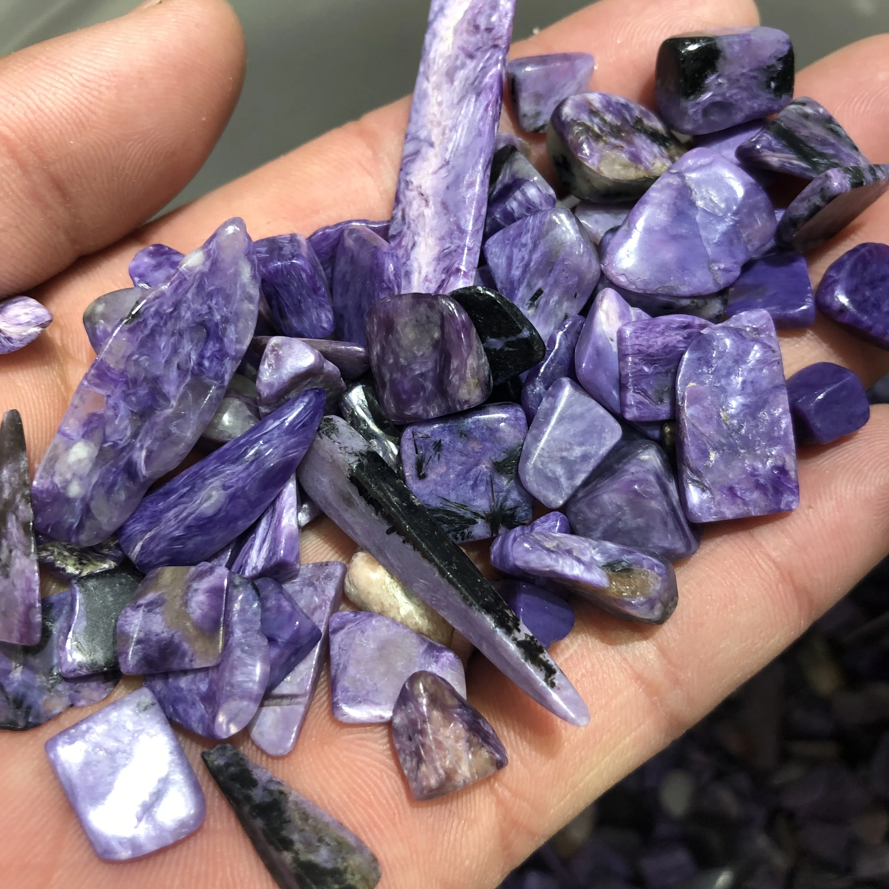 100 г натуральный tombado pedra de cristal roxo charoite Charoite cura|Камни| |