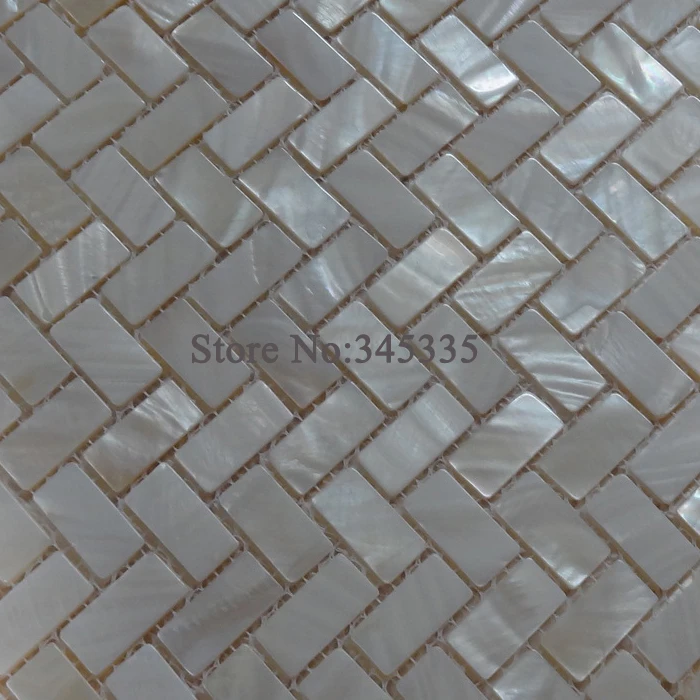 Белая мозаичная плитка с узором в елочку на молнии перламутровое украшение