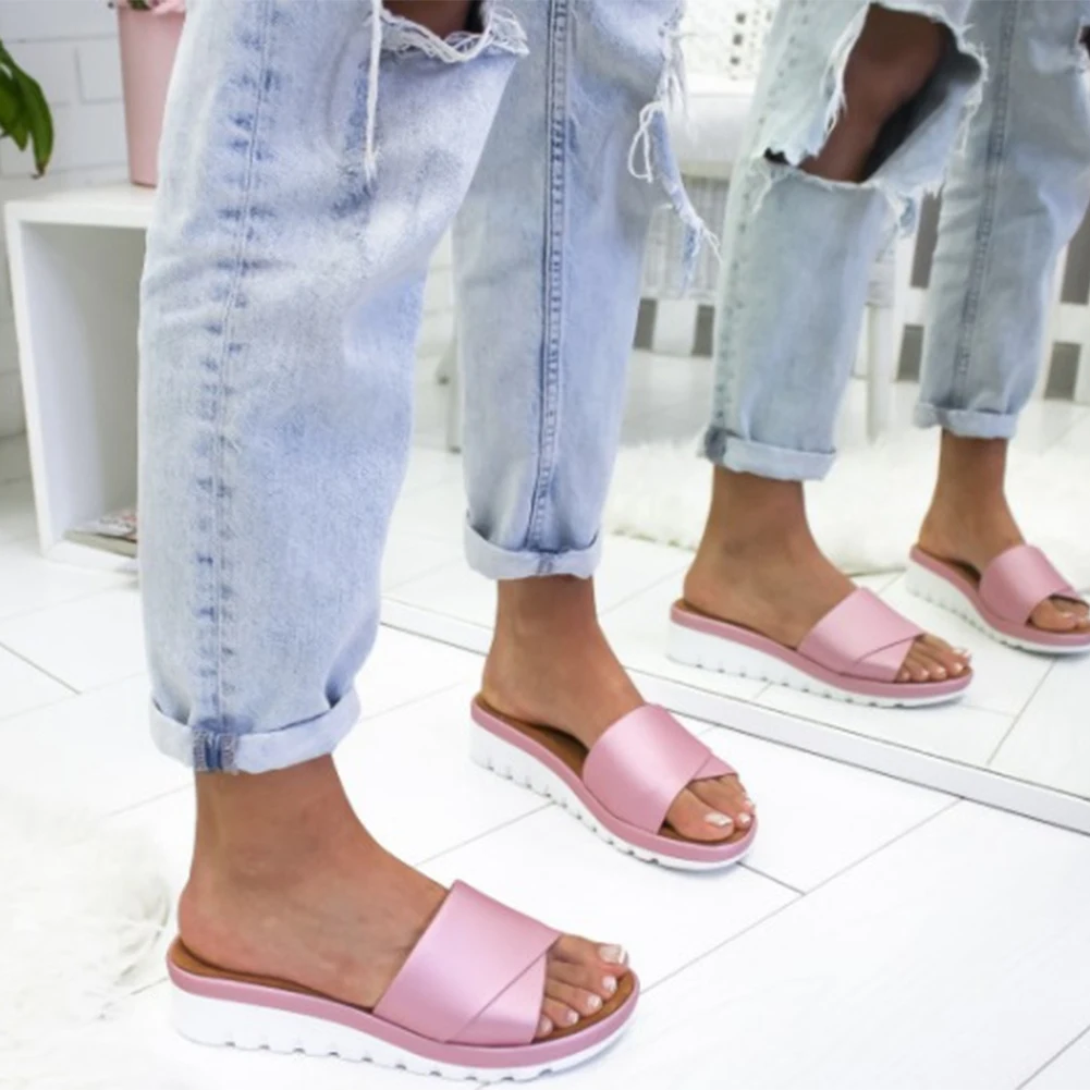 Летние вьетнамки на платформе женские шлепанцы среднем каблуке повседневные