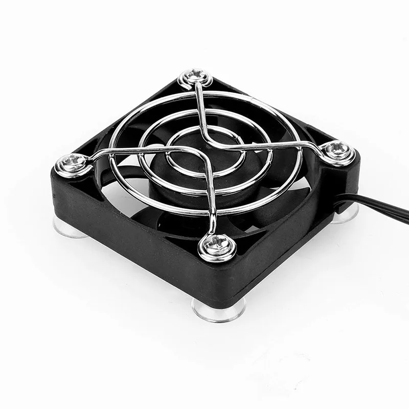 Охлаждающий вентилятор геймпад игровой шутер бесшумное устройство радиатор