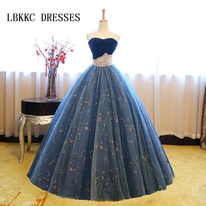 

Blue Quinceanera Dresses Velvet Beaded Sweet 16 Ball Gowns Vestidos De 15 Anos
