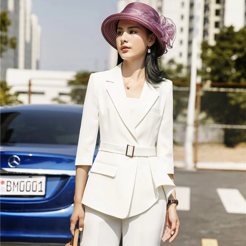 Женский деловой пиджак белый в официальном стиле одежда для работы и офиса