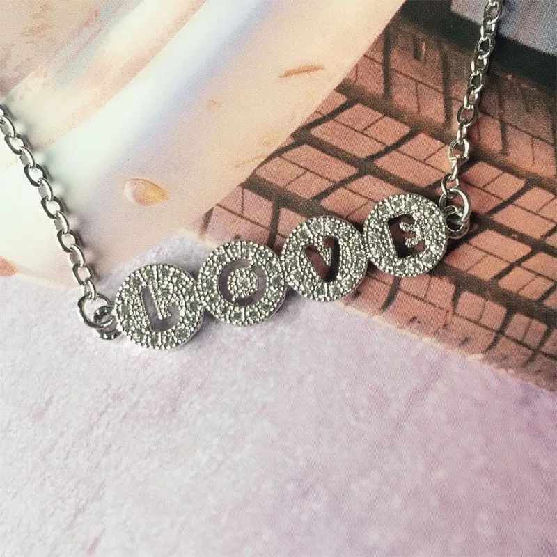 

1pc Classical Fashion Adjustable Four Round LOVE Design Chain Necklace Chain Pendants Choker Gift for kids Women Jewelry