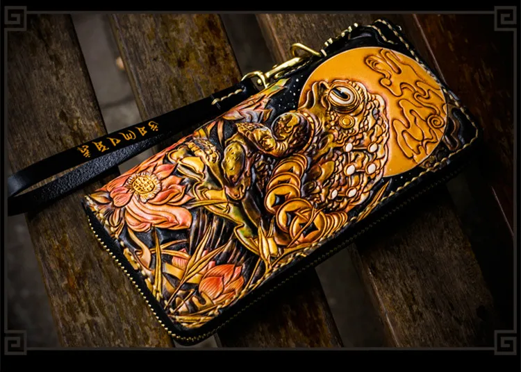 Рисунок 2 - Бумажники ручной работы с резьбой