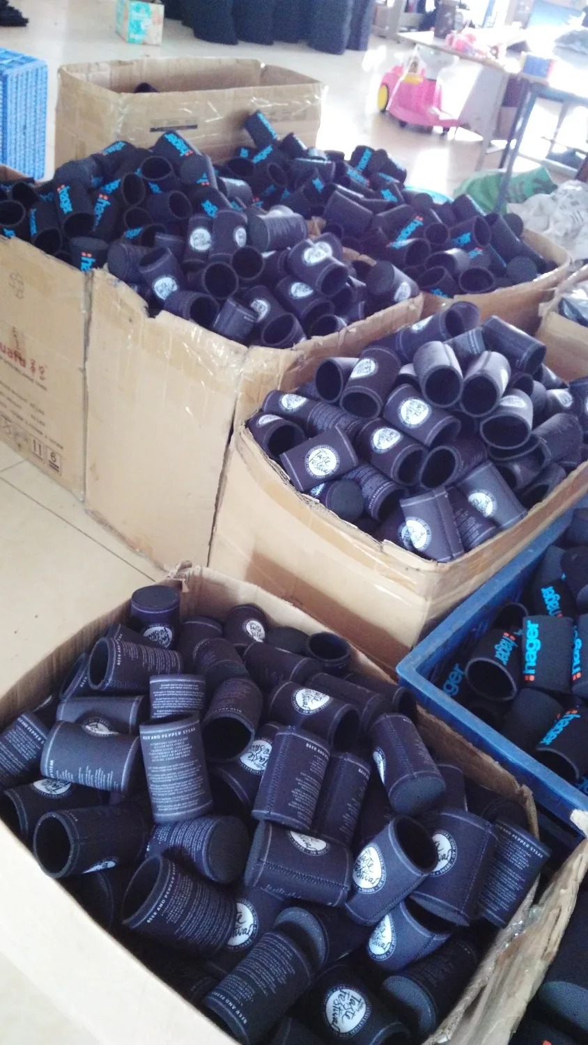 

Hotselling,Customized LOGO Printed Stubby Holders WITH Solid BASE, Neoprene Can Coolers for Beer,Free Shipping