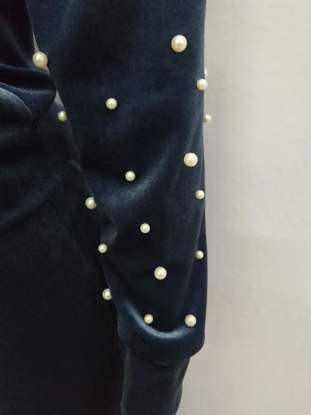 

Beading Solid Velvet Women Set Casual Long Sleeve Pockets With Cap Hoodies With Pant Tracksuit Elegant Suit Female Two Piece Set