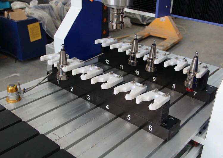 Wood atc cnc router machine 6090 with 12pcs automatic tool change spindle | Инструменты