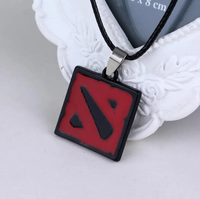 Ожерелье Dota 2 того же цвета черная и красная эмаль квадратная веревка кожаные
