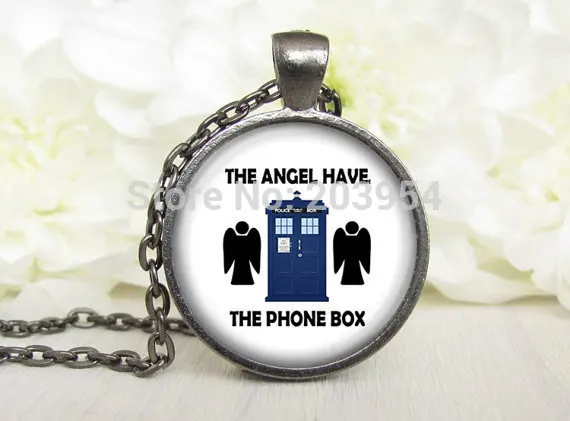 Ожерелье с подвеской Доктор Кто из фильма Голубой ангел в стиле стимпанк
