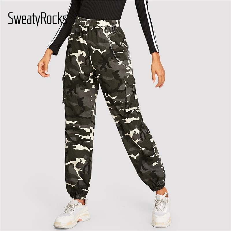 SweatyRocks лоскут карман сторона камуфляж фонарь брюки уличная Женская зауженные брюки пружинная цепь деталь повседневные брюки