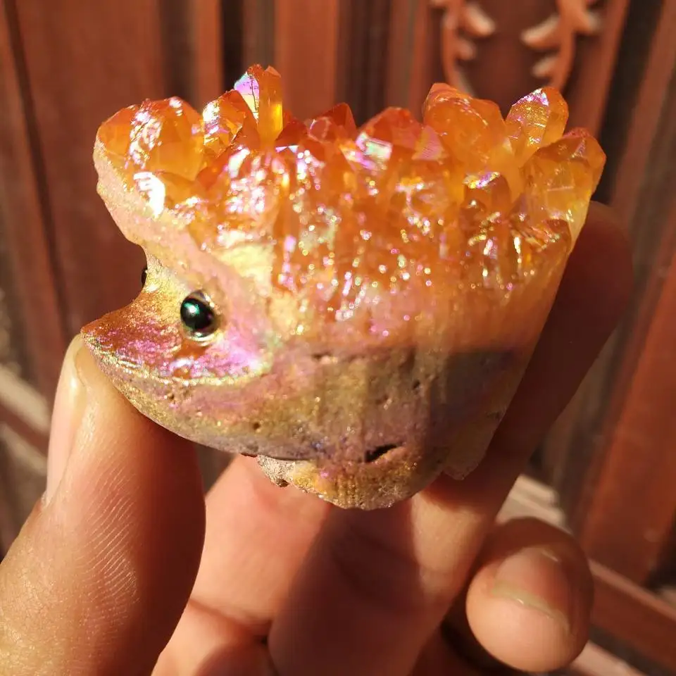 Кластер натуральные кристаллы статуэтка Ежика Drusy Geode Aura титановая статуя