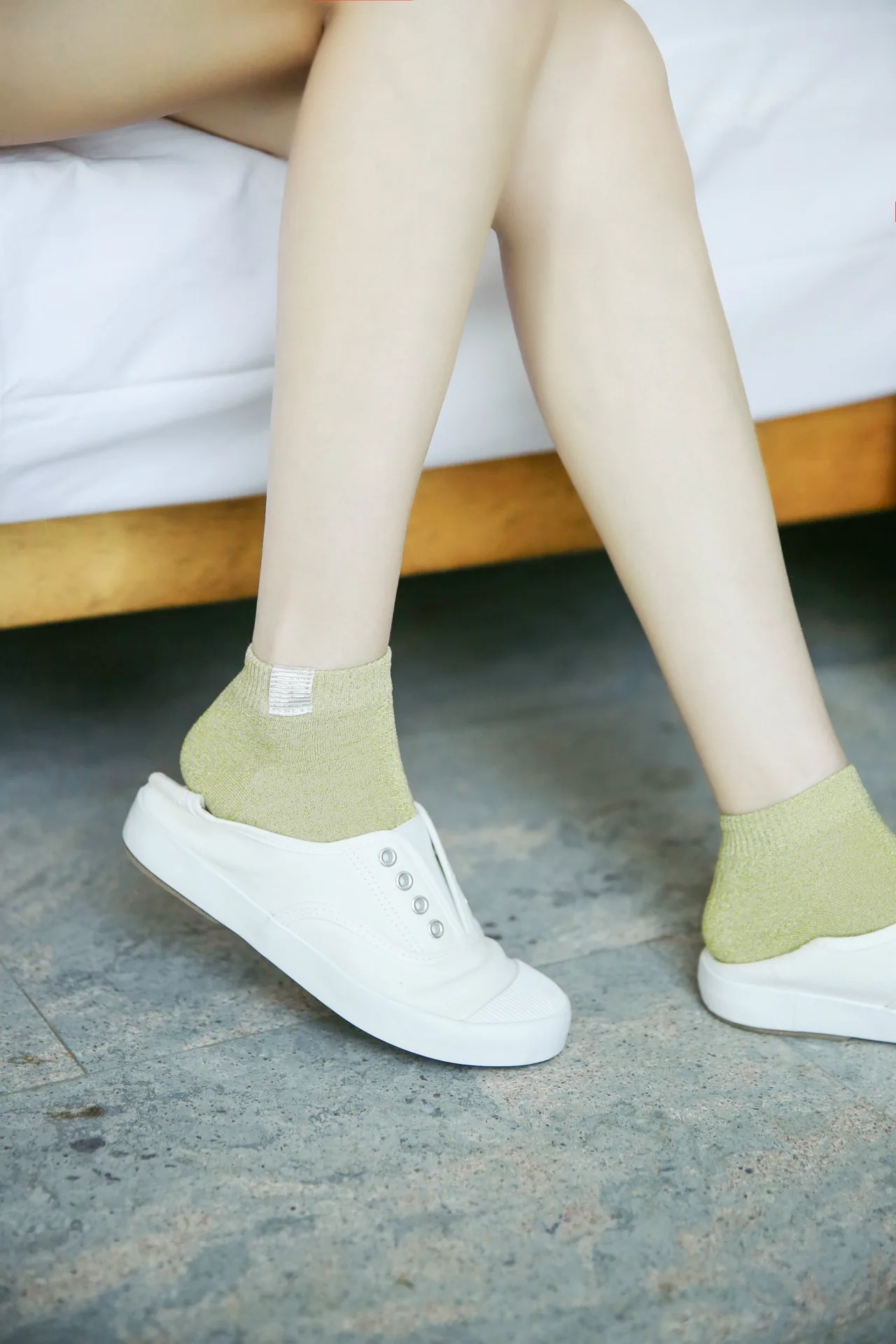 Fetoo винтажные женские модные короткие носки японские серебряные блестящие ретро