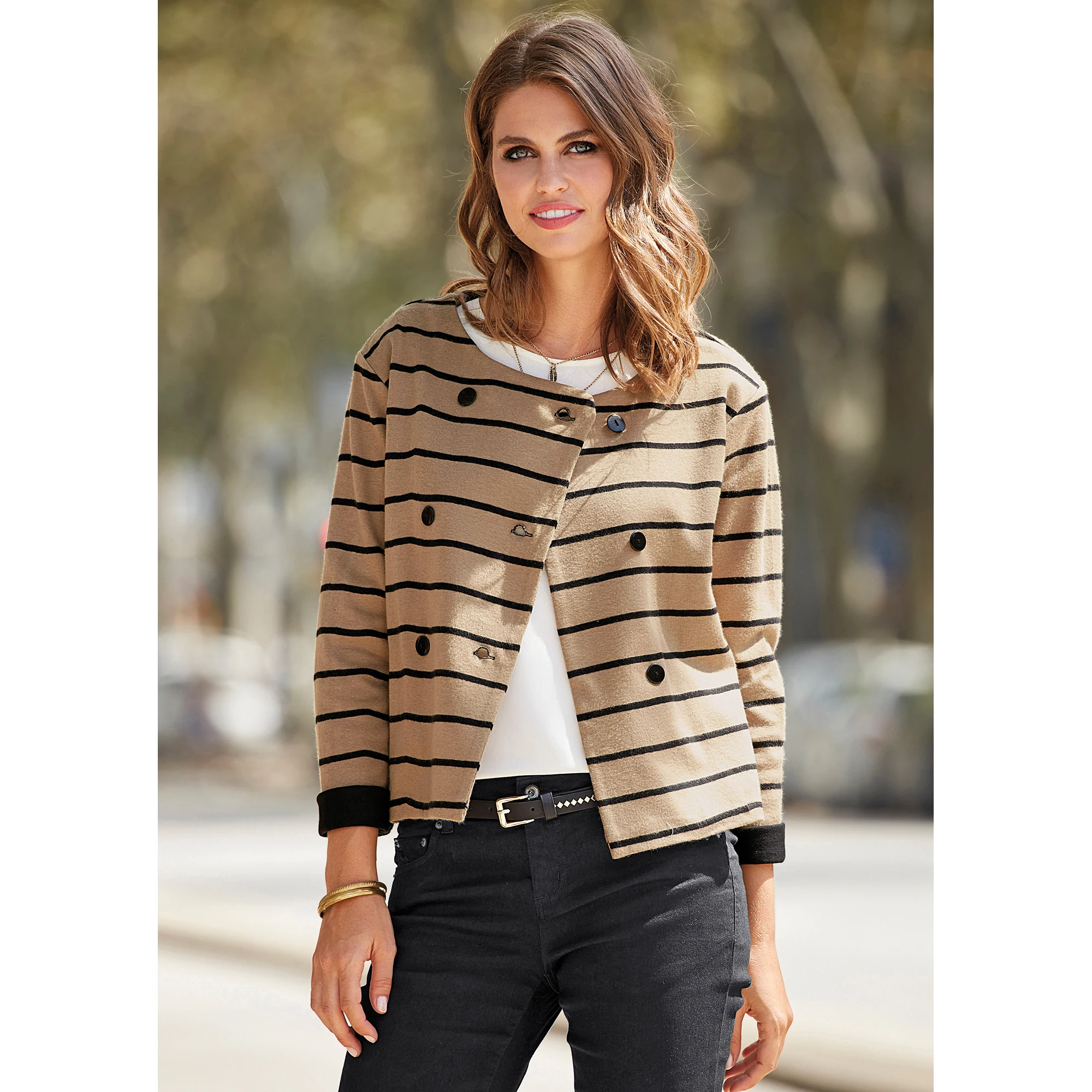 Chaqueta escote redondeado cerrado por boton mujer от VencaStyle-105089 | Женская одежда