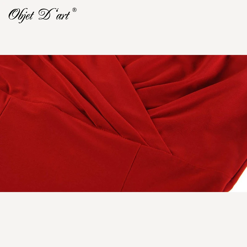 Облегающее элегантное женское платье для работы и офиса красное пикантное с