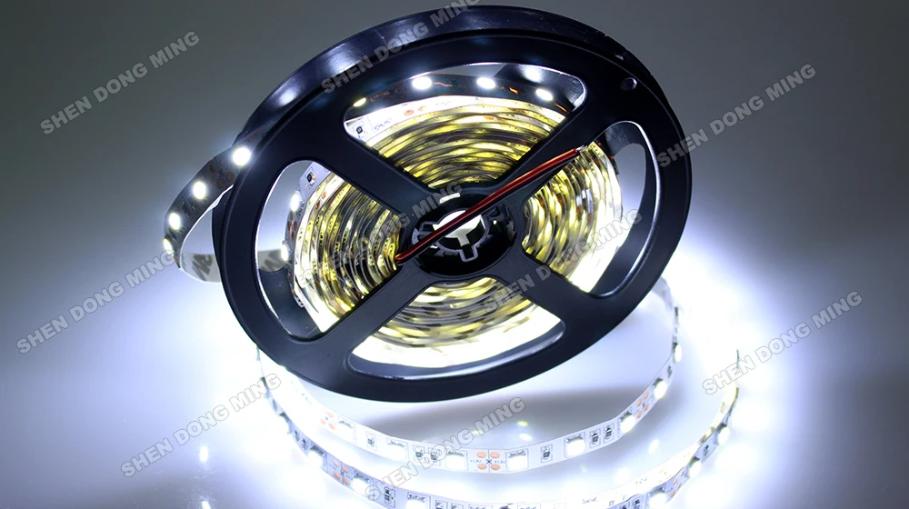 Фото Rgb Светодиодная лента 5050 SMD 12 В гибкая светодиодная 60 светодиодов/м 1 метр RGB белая Rgb Светодиодная лента 5050 SMD 12 В гибкая светодиодная 60 светодиодов/м 1 метр RGB белая