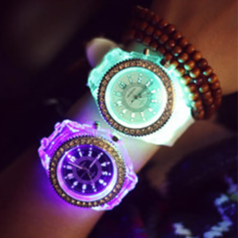 Световой Наручные часы корейской моды Exo кварцевые Relogio Feminino Для женщин Reloj Mujer
