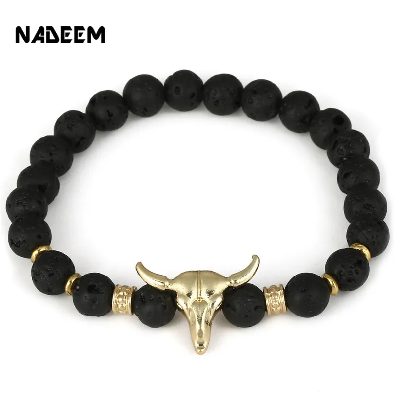 Браслет NADEEM из натуральной лавы браслет золотистого цвета с шармами в виде