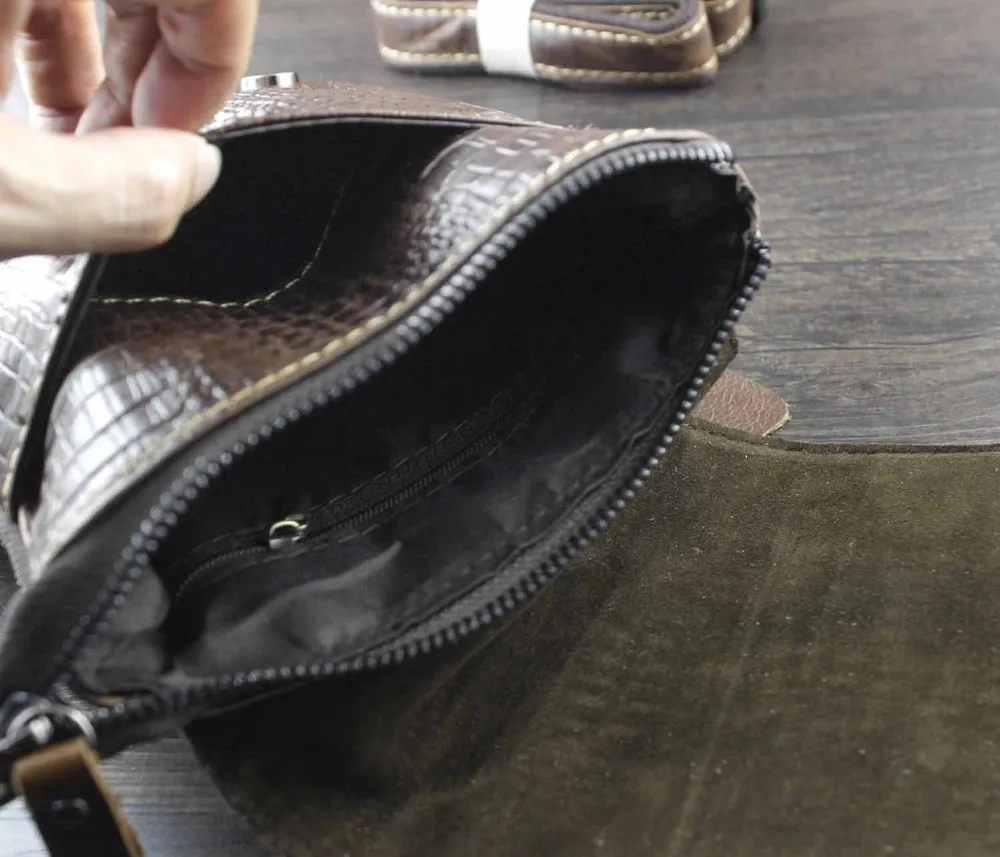 Мужская маленькая сумка-мессенджер из натуральной кожи с крокодиловой головой |