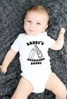 Daddy's Drinking Buddyзабавная белая одежда для новорожденных с буквенным принтом; Летний милый комбинезон с короткими рукавами; Одежда комбинезоны для малышей