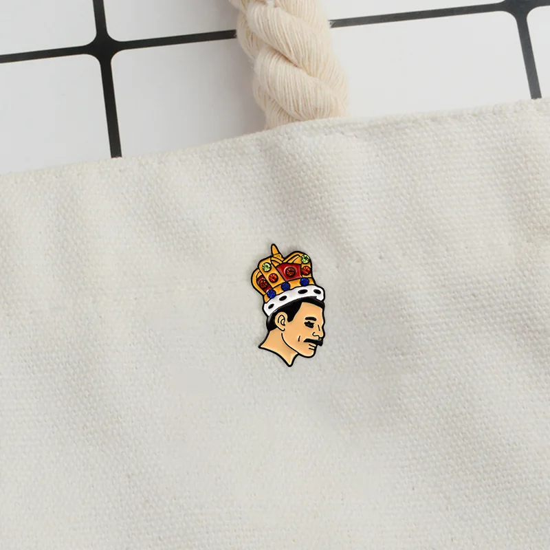 Мода Господь значок queen певица Группа Музыка искусство Фредди Mercury Pin мягкая эмаль