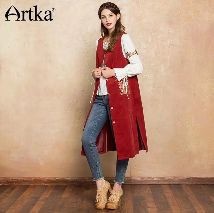 ARTKA, Осенний женский жилет, вельветовый, длинный, жилет для женщин, с вышивкой, без рукавов, жилет, куртка,, винтажная женская верхняя одежда LA10271Q - Цвет: Красный