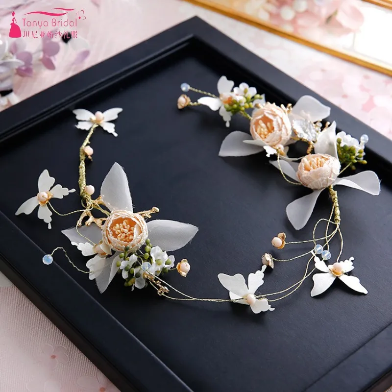 Винтажный свадебный головной убор в богемном стиле белые/розовые цветы с