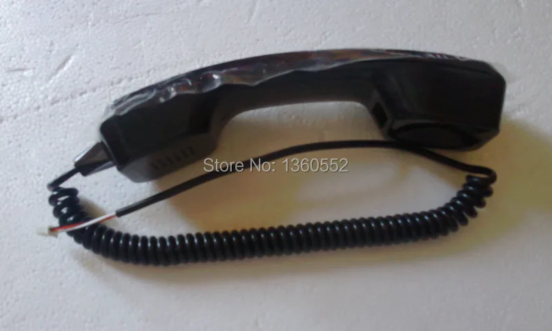 Проводной промышленный телефон квадратной формы с спиральным шлангом и