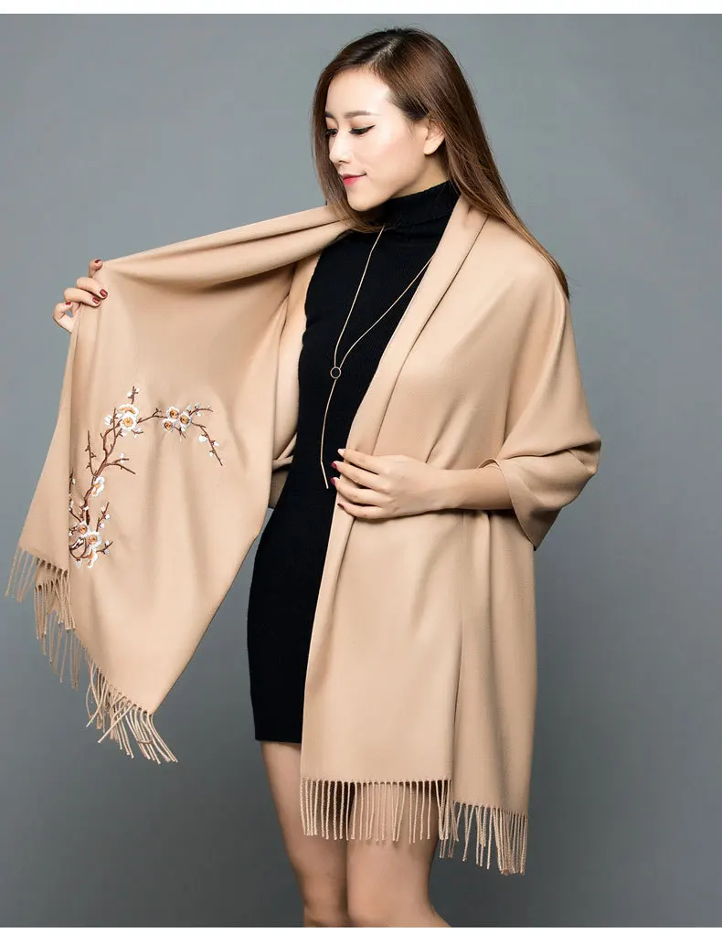 

New Arrival Clubs Embroidery Scarf Ladies Ethinc Style 2019 Autumn Winter Warm Thicken Imitated Cashmere Pashmina For Women