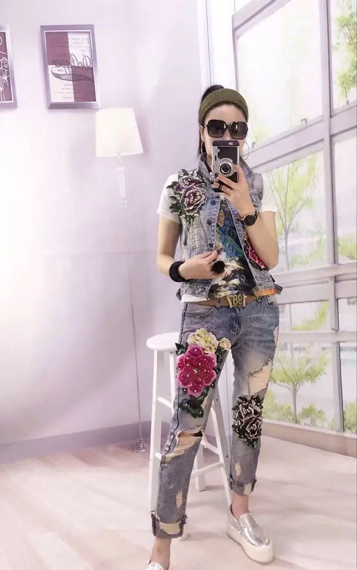 Женский спортивный костюм с цветочной вышивкой комплект из 2 х предметов