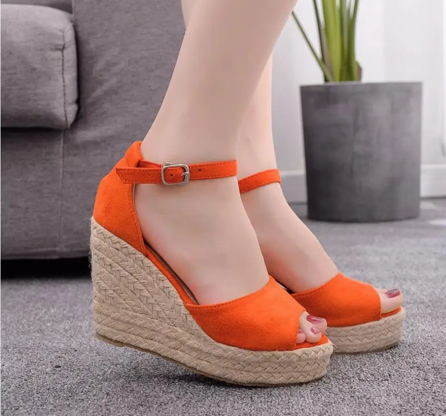 Дизайнерские женские босоножки в богемном стиле большие размеры на танкетке с
