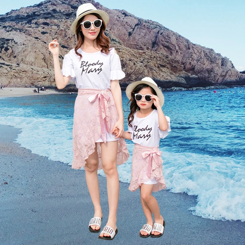 Фото Одинаковая одежда для всей семьи летние мама дочка белая футболка + юбка с