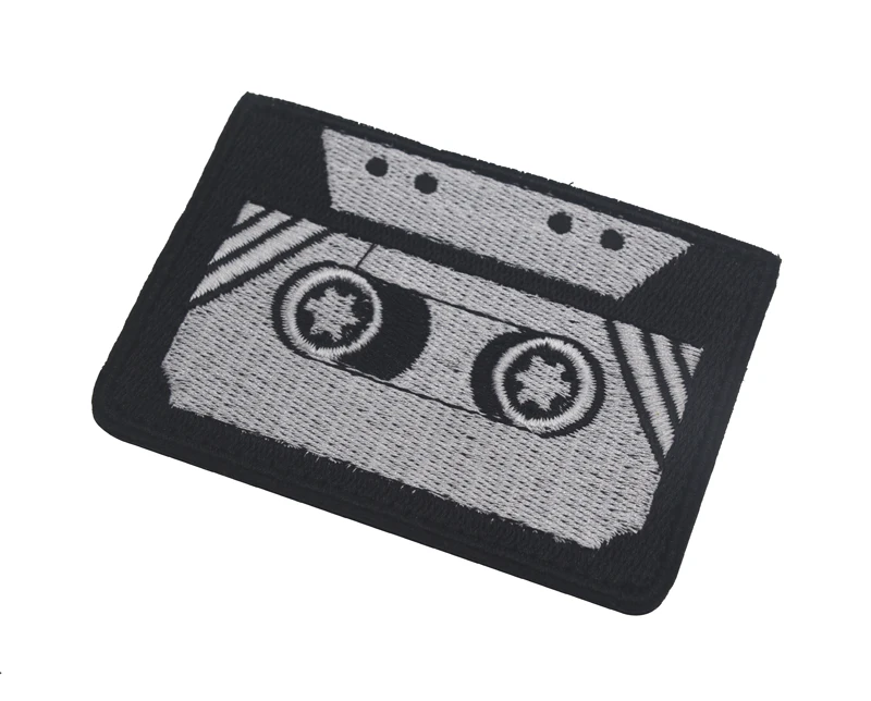 Кассета с музыкальной аппликацией в стиле ретро 70-х годов акустики 80-х