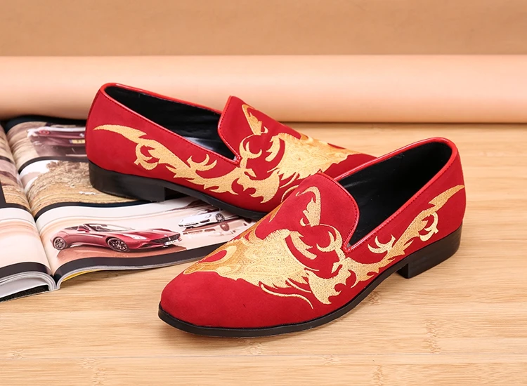 Мужские замшевые туфли с круглым носком черные или красные повседневные