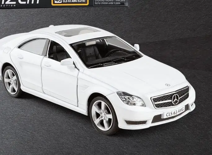 Модель автомобиля CLS63 из сплава модель с двойной дверью Игрушечная машина