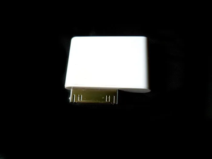 Бесплатная доставка 30pin беспроводной передатчик bluetooth стерео для ipod беспроводные