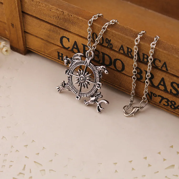 

24pcs/lot Compass Pendant vintage antique metal Necklace bulk wholesale