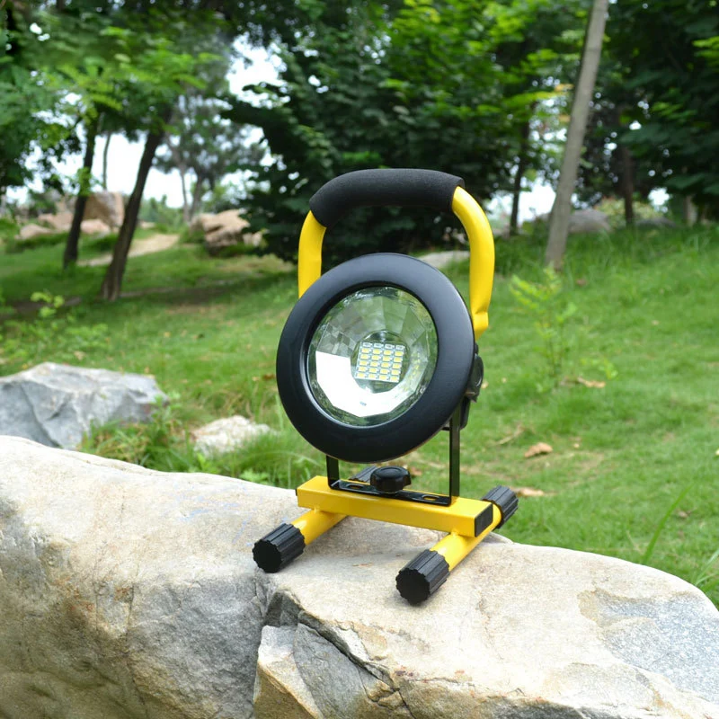 Светодиодный прожектор T6 портативный передвижной уличный для кемпинга