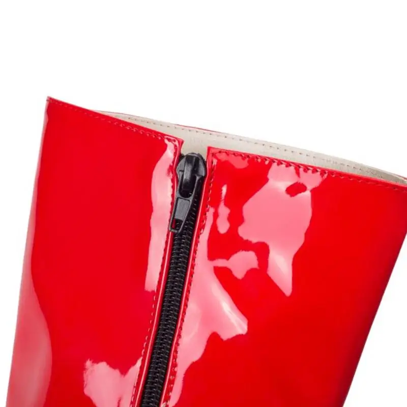 Женские лакированные ботинки ZALAVOR зимние полусапожки на плоской подошве с