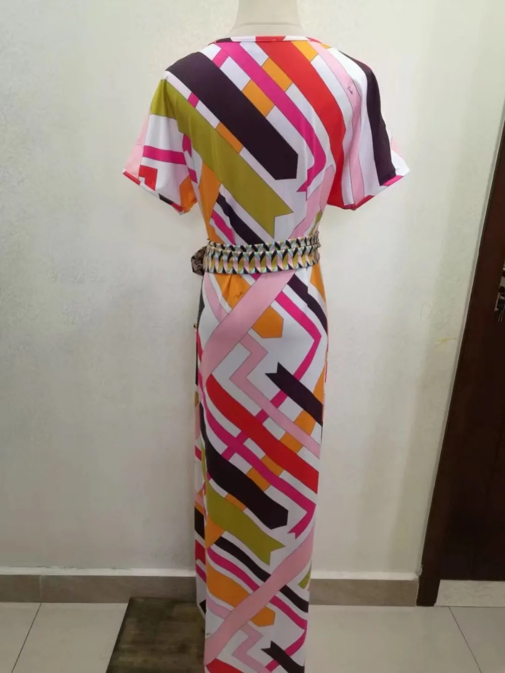 Женское платье макси из эластичного шелка и спандекса с геометрическим принтом| |