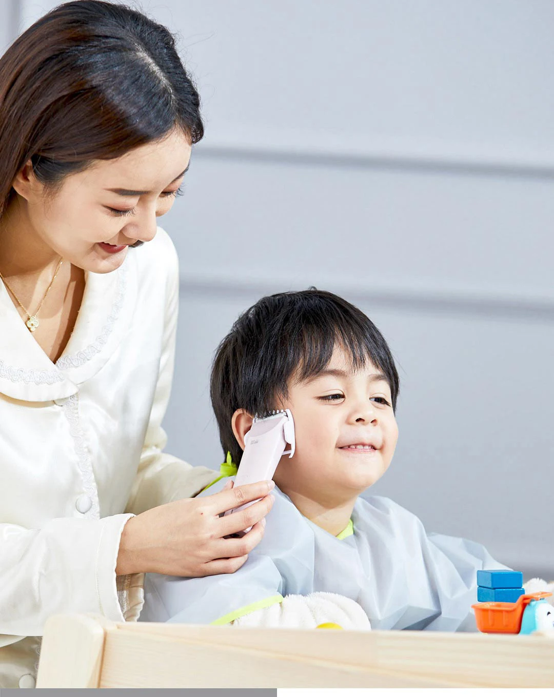 Xiaomi Youpin baby mute hair clipper Silent motor R angle cutter head IPX 7 waterproof suitable for 0-12 years old 2 colors | Электроника