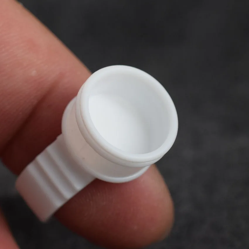 

Пластиковое кольцо с белыми чернилами для татуировки, 100 шт., держатели для чернил для перманентного макияжа бровей, маленького, среднего и б...