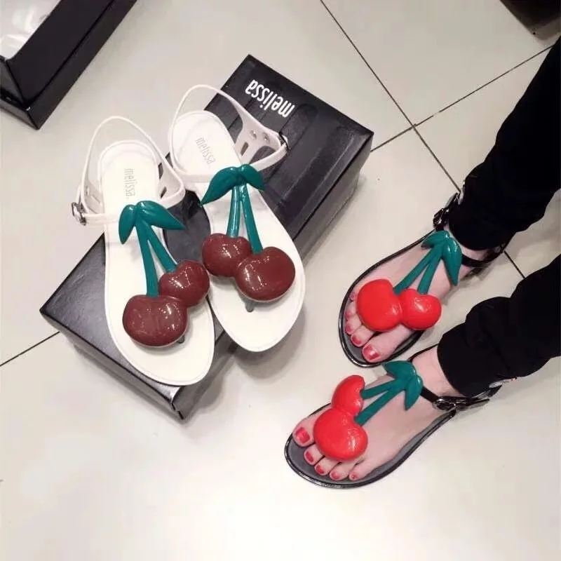 Melissa/женские босоножки; Новинка года; Летняя обувь; сандалии с вишней на плоской подошве; удобные пляжные шлепанцы с бусинами; повседневные босоножки розового цвета