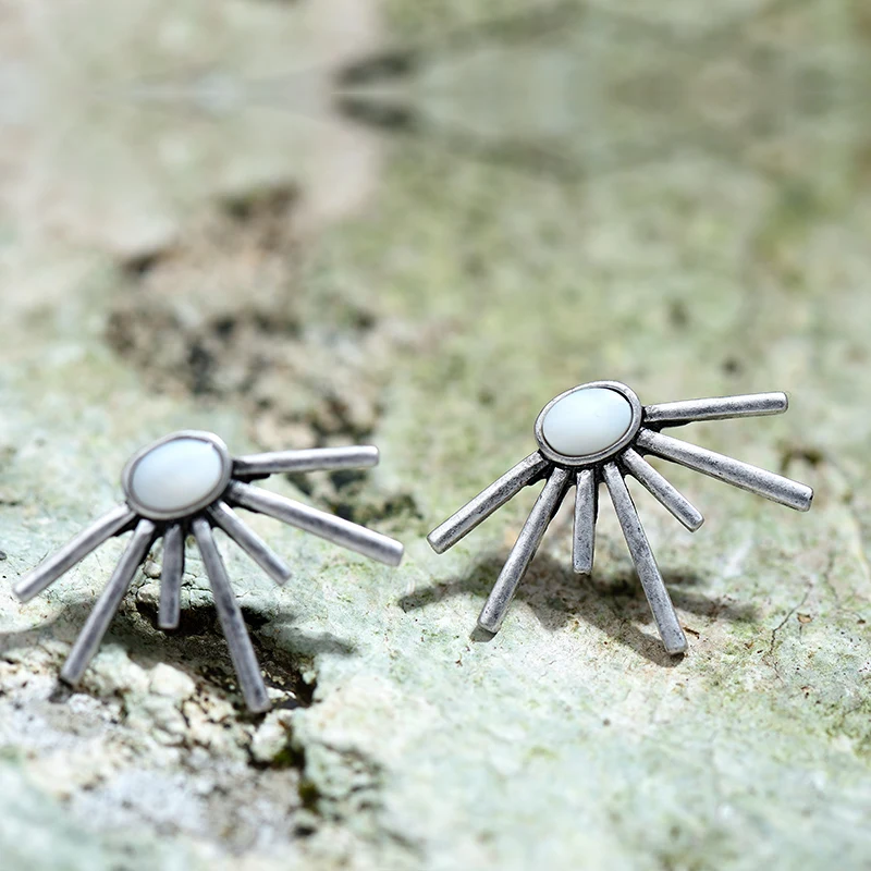 Винтаж геометрические серьги-гвоздики с натуральным в виде ракушки богемном