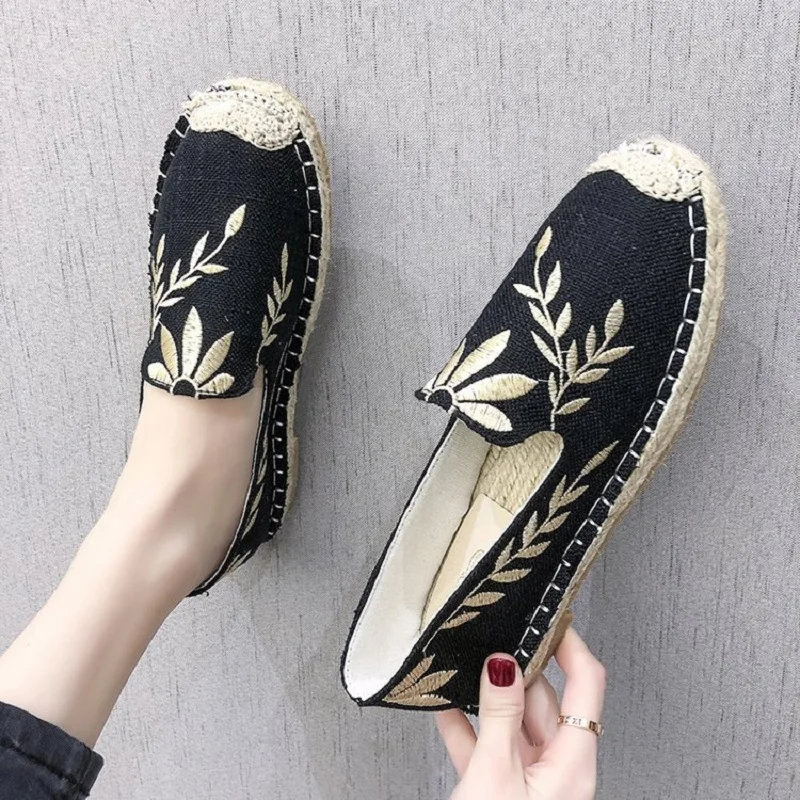 Flat bottom embroidered Lok Fu shoes female 2019 spring and summer new canvas tendon fisherman | Обувь