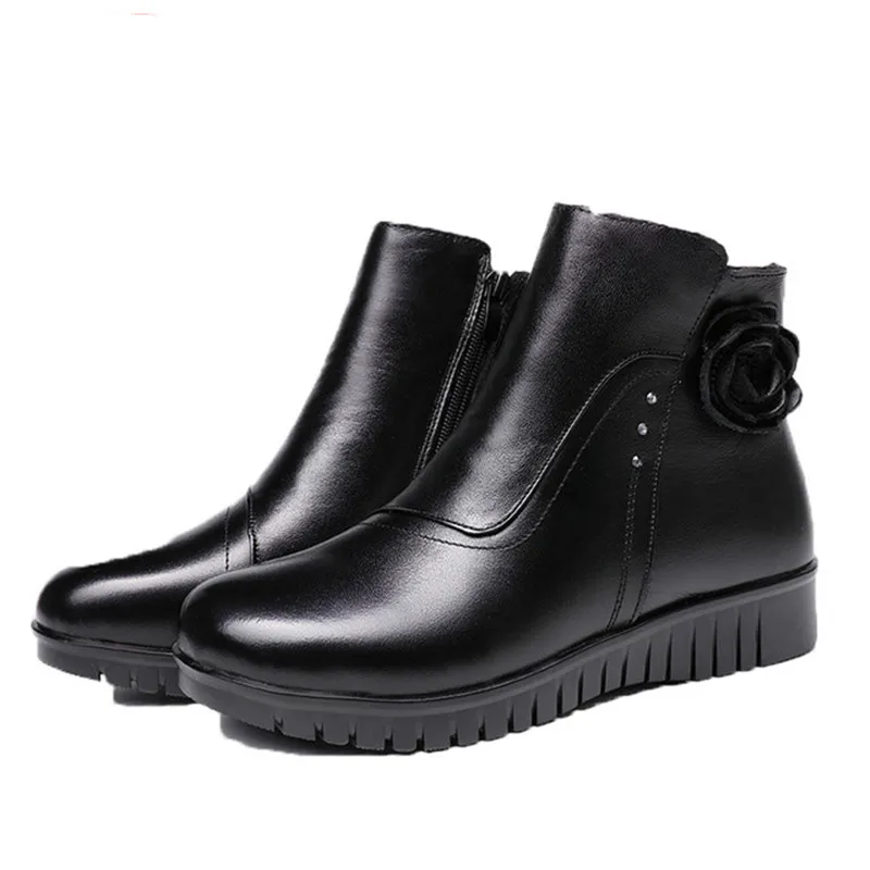 

MVVJKE New 2017 round toe women leather winter boots warm plush shoes woman ankle boots For mother gift